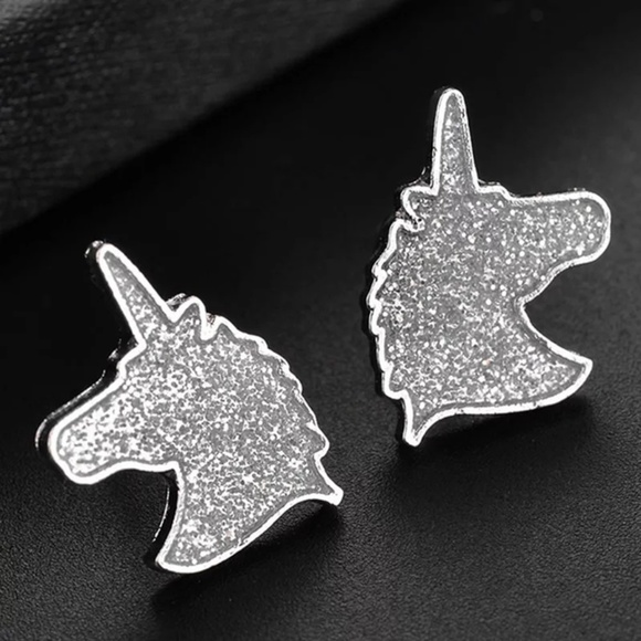 Jewelry - 🌺4/$25🌺 New Unicorn Earrings